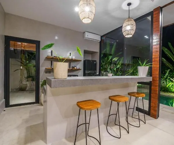 Kirana - Designer 2-bedroom With Pool In Pererenan *