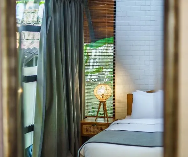 Kirana - Designer 2-bedroom With Pool In Pererenan ヴィラ
