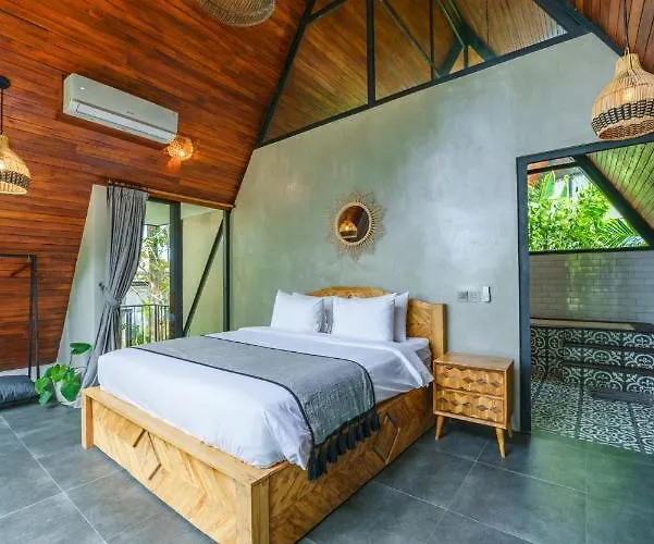 Kirana - Designer 2-bedroom With Pool In Pererenan Villa Canggu