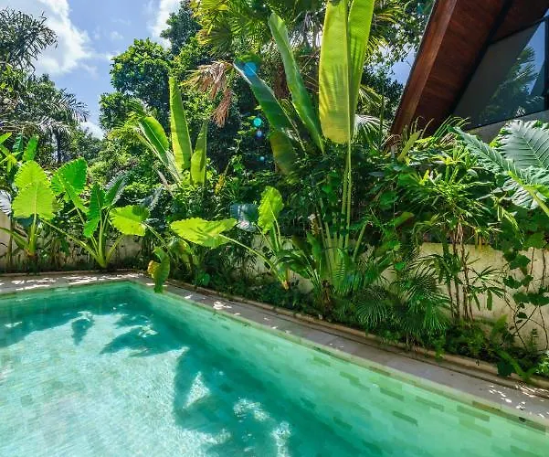 Kirana - Designer 2-bedroom With Pool In Pererenan Villa