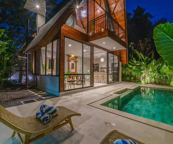 Kirana - Designer 2-bedroom With Pool In Pererenan *