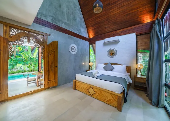 Kirana - Designer 2-bedroom With Pool In Pererenan