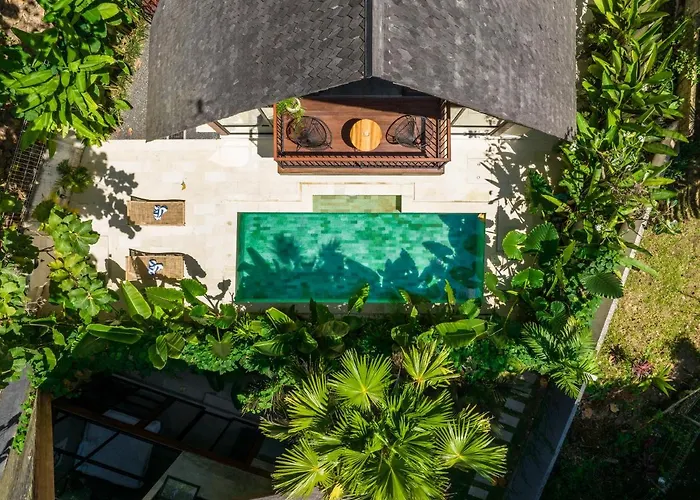 Kirana - Designer 2-bedroom With Pool In Pererenan Villa *
