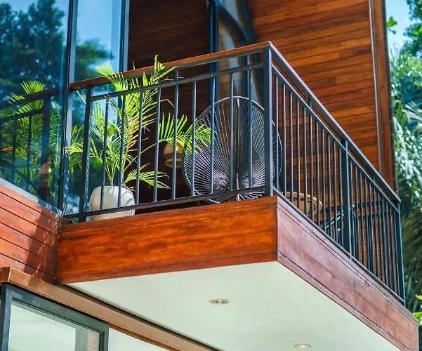 Kirana - Designer 2-bedroom With Pool In Pererenan Canggu