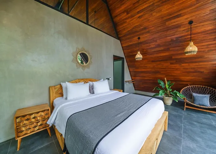 Kirana - Designer 2-bedroom With Pool In Pererenan Canggu