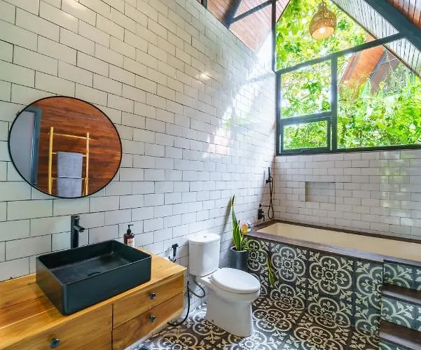 Villa Kirana - Designer 2-bedroom With Pool In Pererenan *