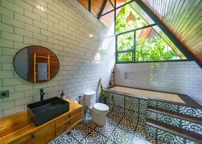 Kirana - Designer 2-bedroom With Pool In Pererenan * Canggu