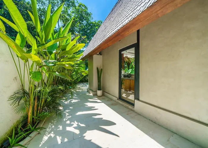 Kirana - Designer 2-bedroom With Pool In Pererenan Villa